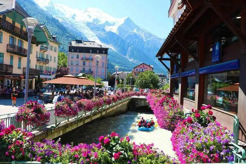 Panoramic Self-Guided Tour to Chamonix Mont Blanc Tour