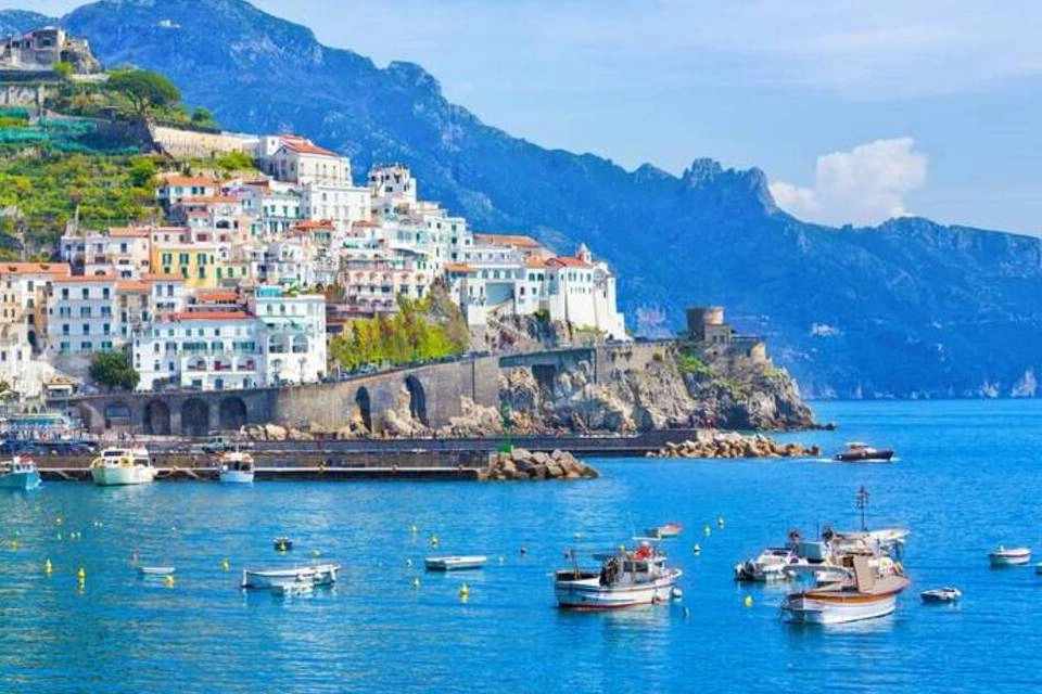 Excursion from Rome to Amalfi and Pompeii