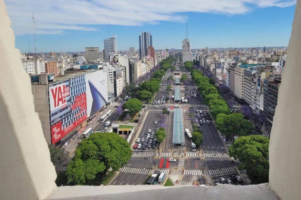 Obelisco's Top: Climb to the Most Iconic Monument in Buenos Aires