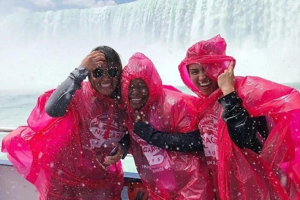 Niagara Falls & Niagara-on-the-Lake Day Tour