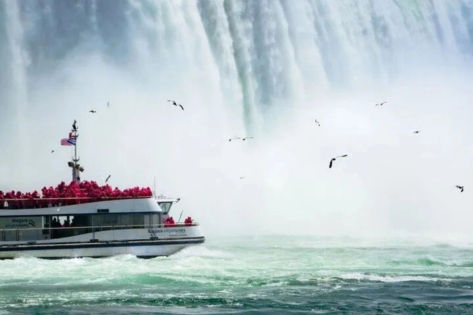 Niagara Falls & Niagara-on-the-Lake Day Tour