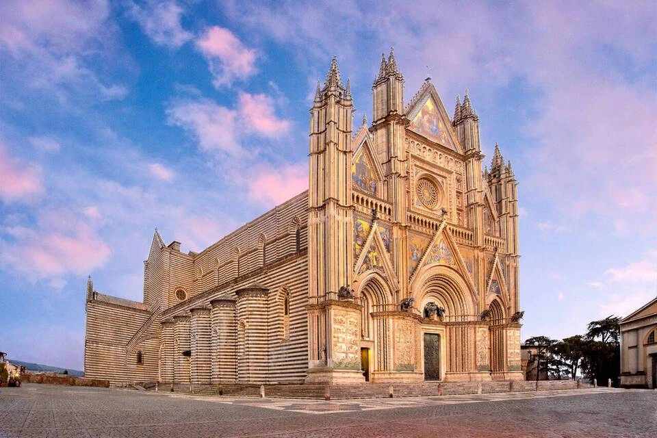 Orvieto Grand Hop-On, Hop-Off Eco Mini-Bus Tour