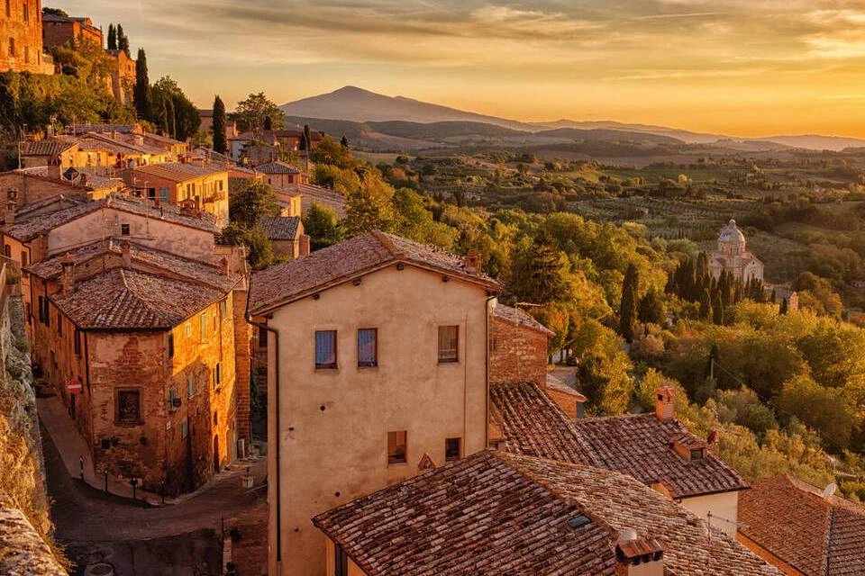 Montepulciano Grand Panoramic Electric Bus Tour