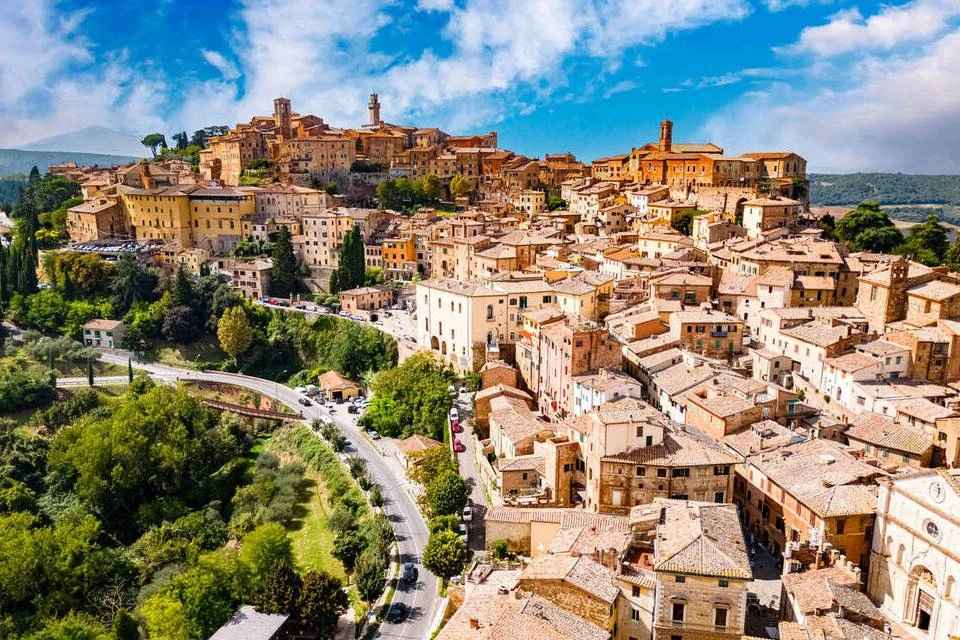 Montepulciano Grand Panoramic Electric Bus Tour