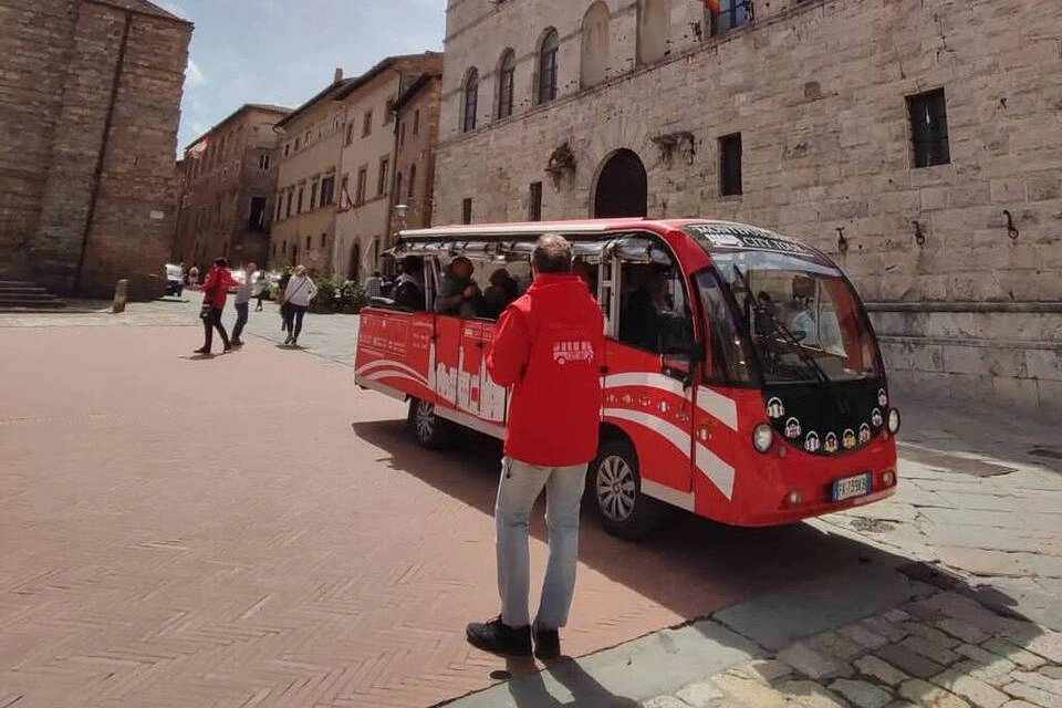 Montepulciano Grand Panoramic Electric Bus Tour
