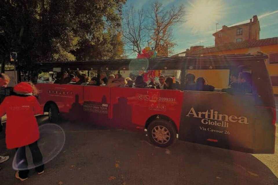 Arezzo Grand Panoramic Electric Bus Tour