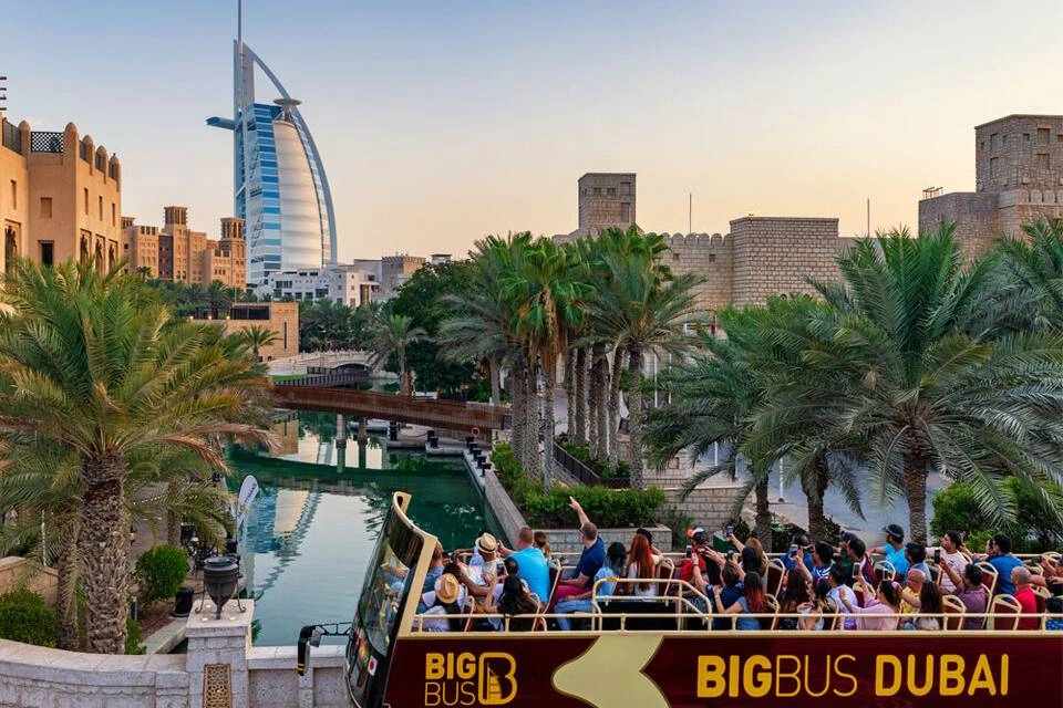 Big Bus: Dubai & Abu Dhabi Hop-On, Hop-Off Bus Tour Combo