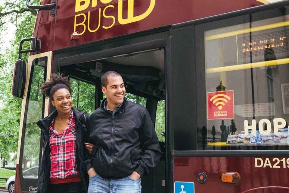 Big Bus: Dubai & Abu Dhabi Hop-On, Hop-Off Bus Tour Combo