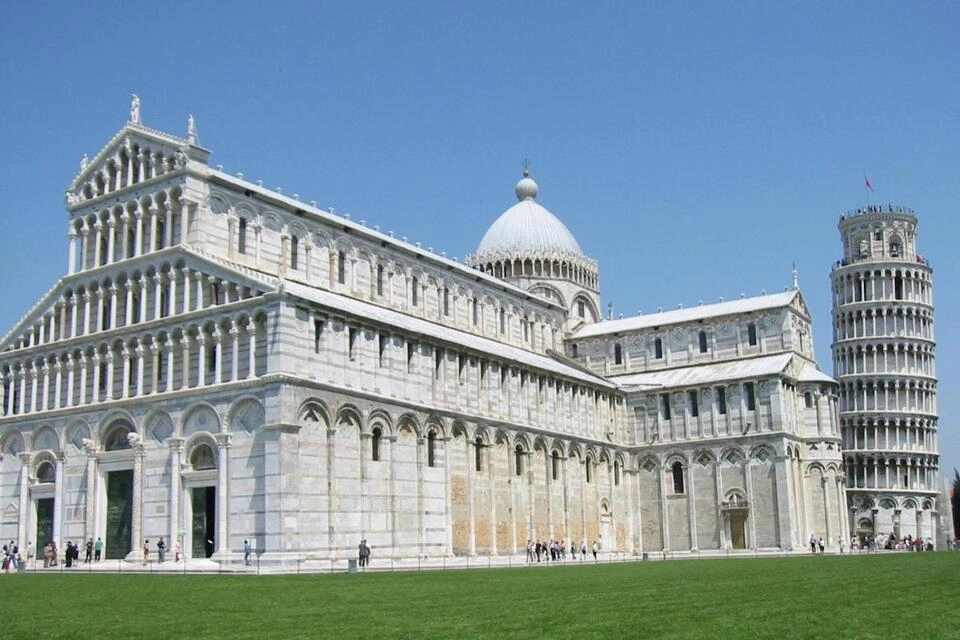 Siena Cathedral, San Gimignano, Pisa and Chianti with Lunch in a Wine Farm
