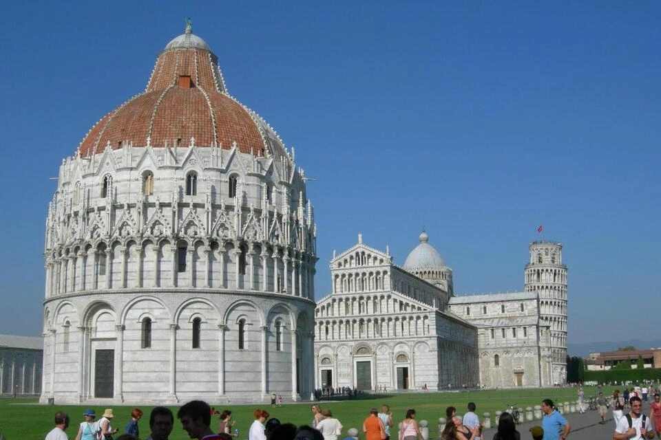 Excursion to Pisa from Florence through the Tuscan Countryside