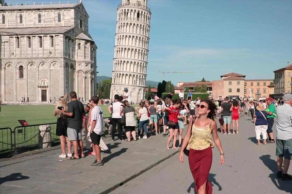 Excursion to Pisa from Florence through the Tuscan Countryside