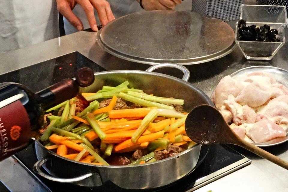 Shopping at the Florence Central Market and Cooking Class with Lunch