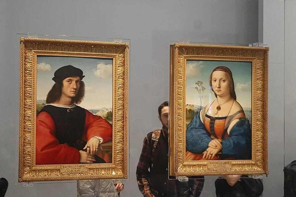 Florence Wonders Walking Tour with Accademia & Uffizi Visits