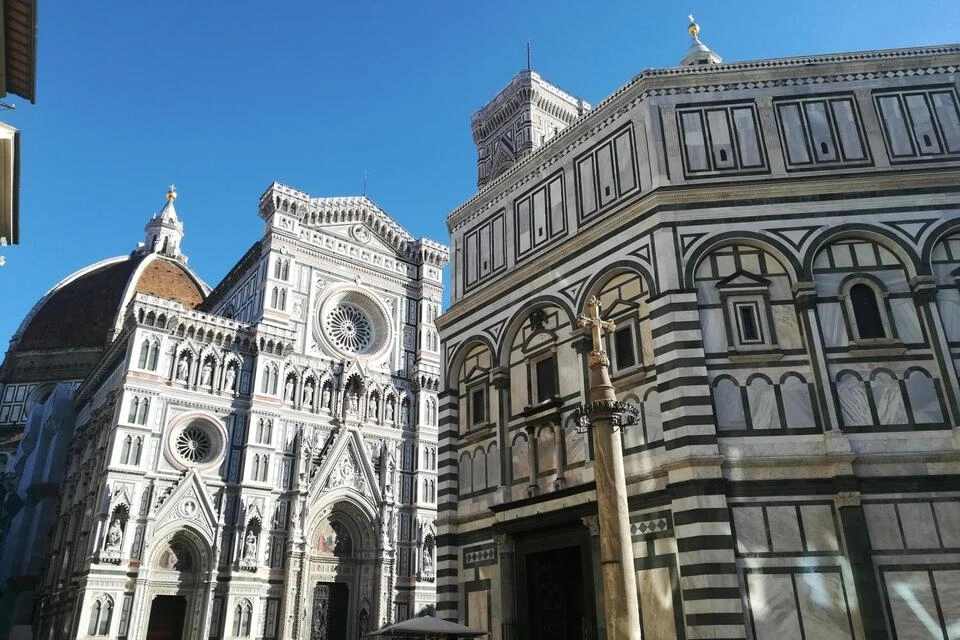 Accademia Gallery Ticket with Mobile-Guided Tour and One Day Guided City Walk