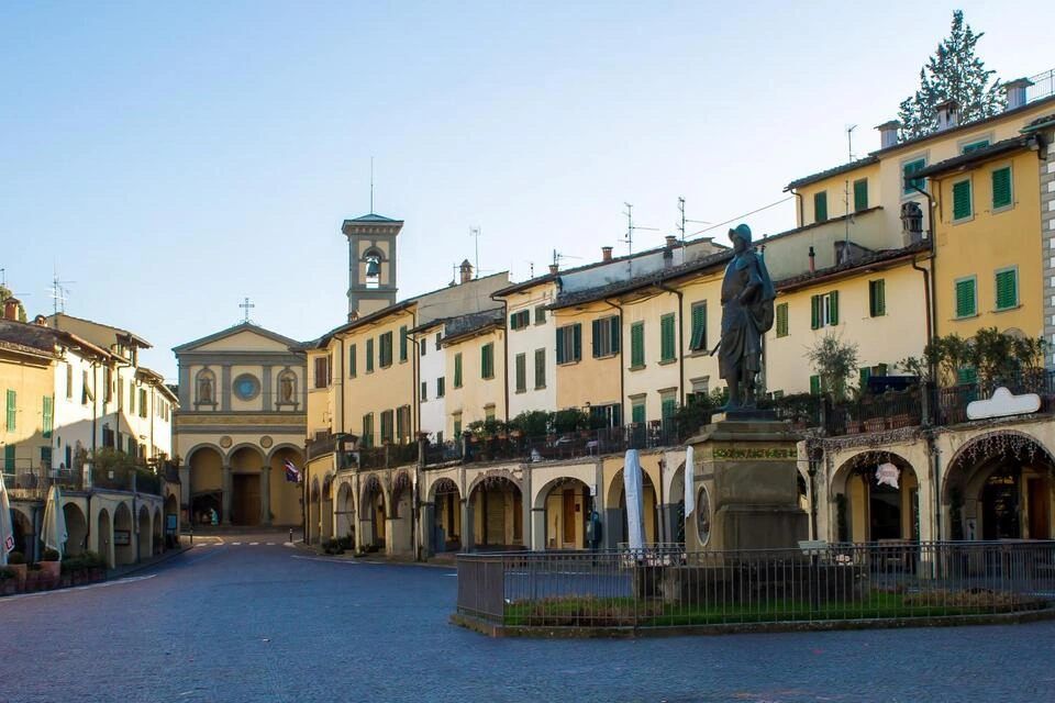 Chianti Hills: App Guided E‑Vespa Tour with Lunch