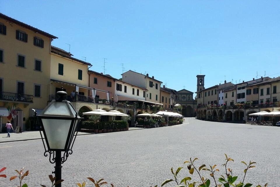 Chianti Hills: App Guided E‑Vespa Tour with Lunch