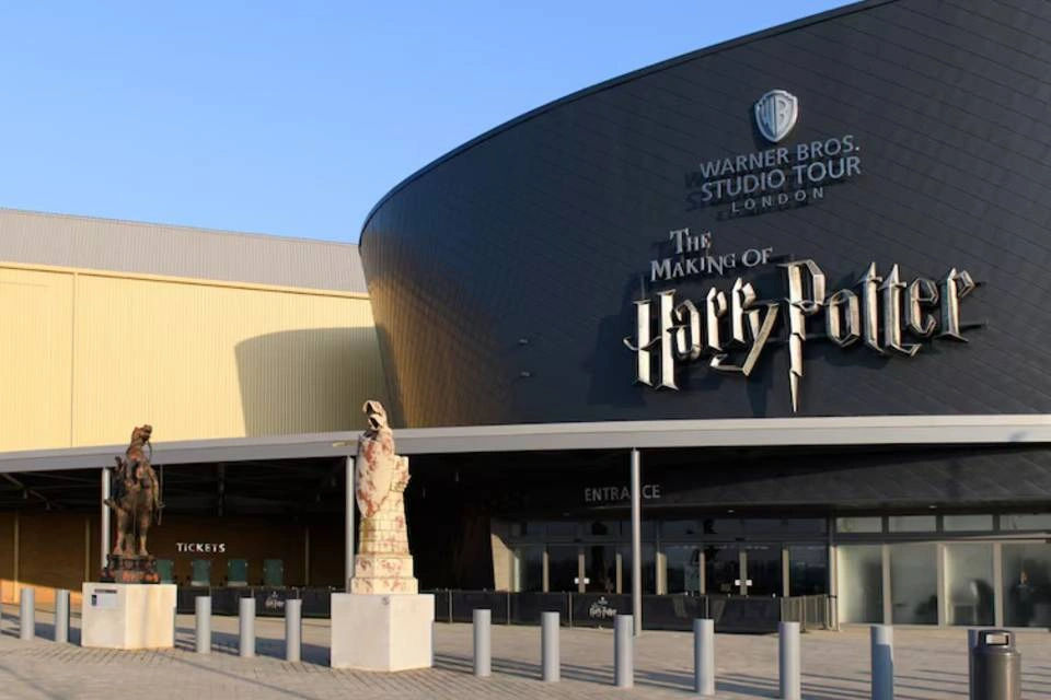 Coach Transfer to Harry Potter Warner Bros. Studio, London
