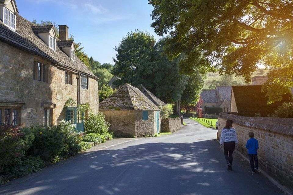 Villages of The Cotswolds- Small Group Tour