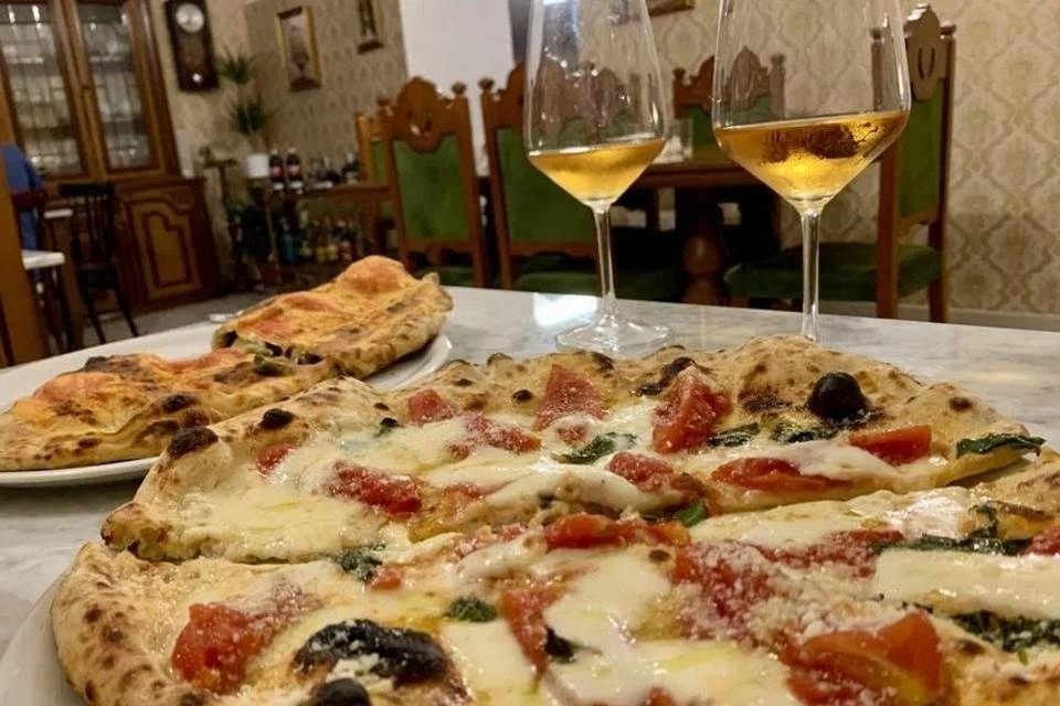 Authentic Pizza Making Lesson