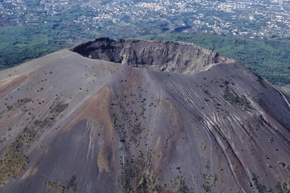 Vesuvius Tour from Naples