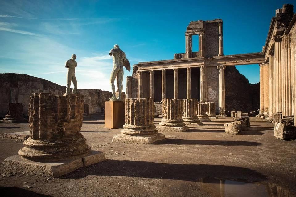 Pompeii Tour from Naples with Wine Tasting