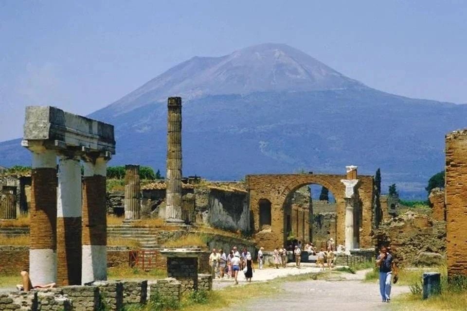 Pompeii Tour from Naples with Wine Tasting