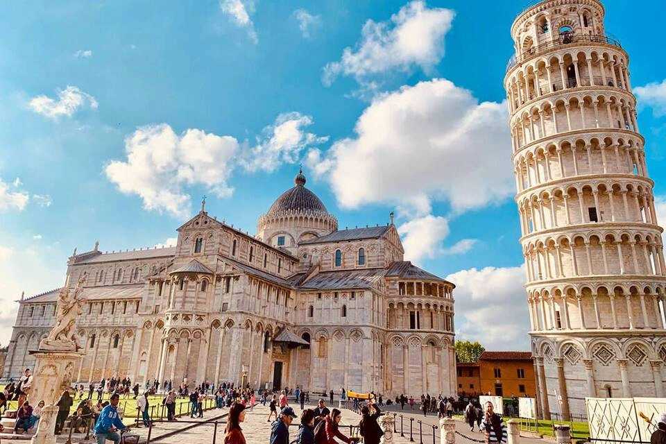 Excursion to Lucca and Pisa with Entry to the Leaning Tower