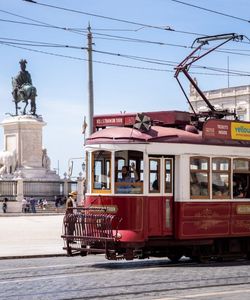 Yellow Bus: Lisbon Hop-On, Hop-Off Bus with Hill Tramcar