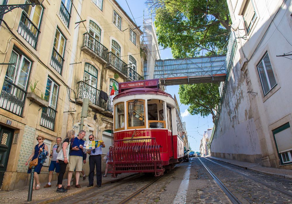 Lisbon Yellow Bus Tour