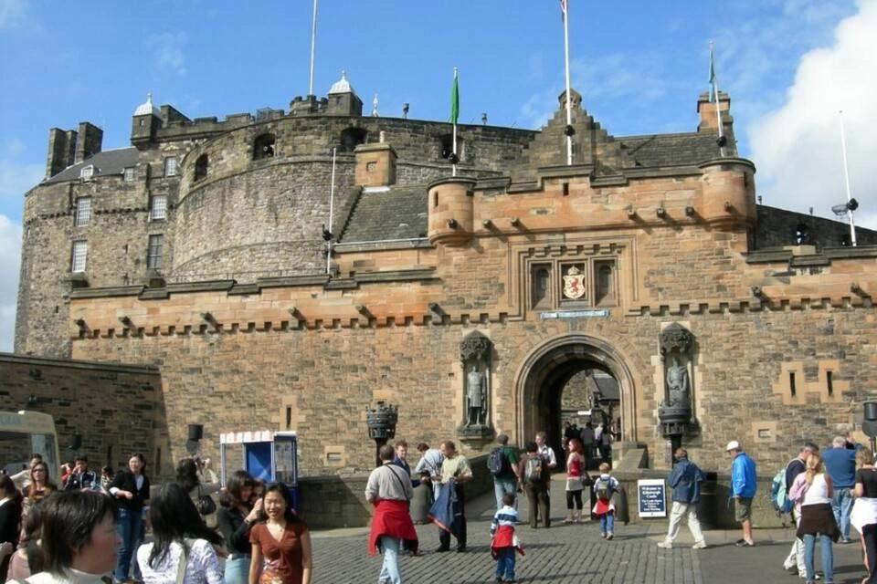 Edinburgh: Self-Guided Discovery Pack