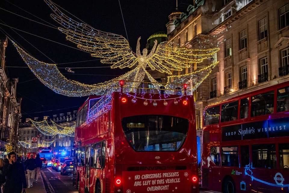 Santa’s Sleigh Christmas Lights Open-Top Bus Tour