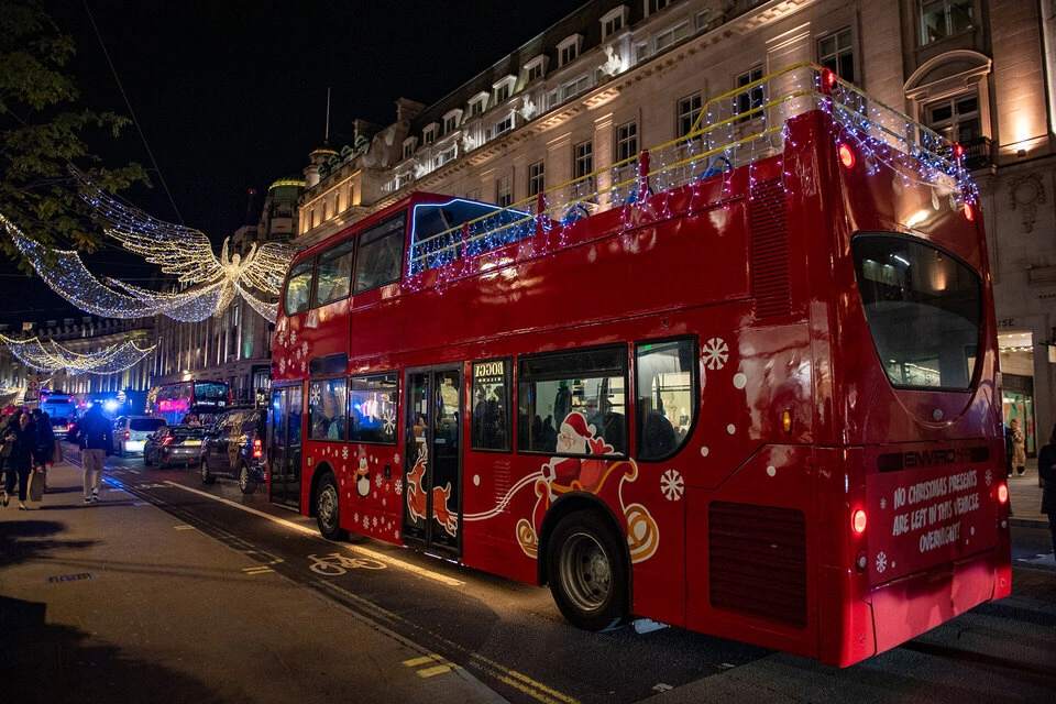 Santa’s Sleigh Christmas Lights Open-Top Bus Tour