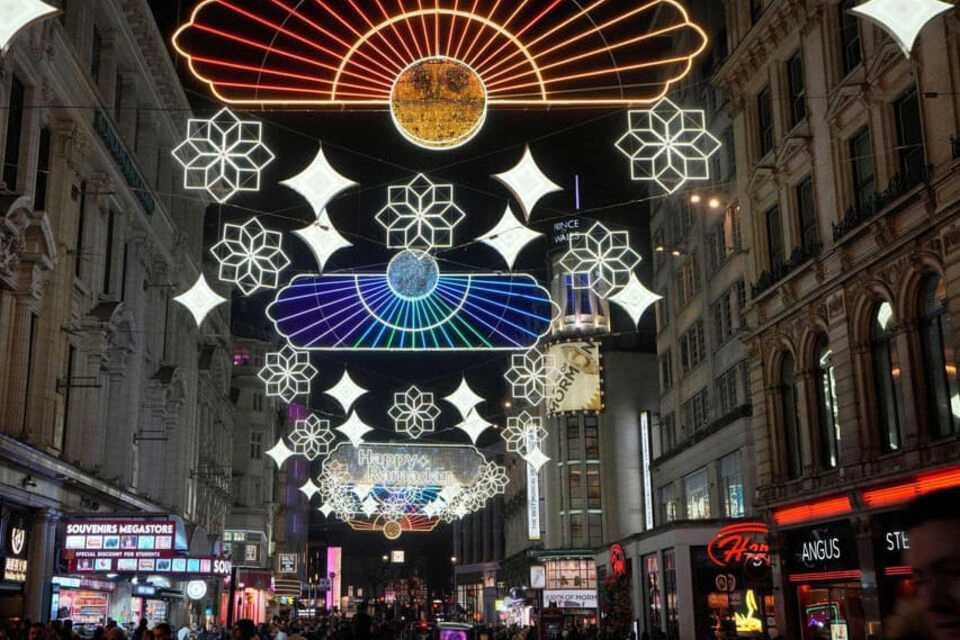 Christmas Lights Tour By Vintage Bus