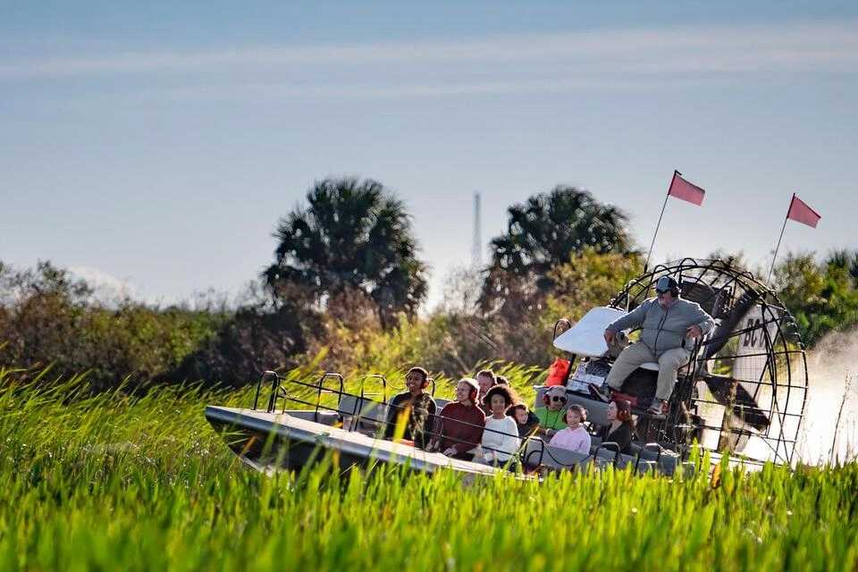 Airboat Ride at Boggy Creek with Roundtrip Transportation