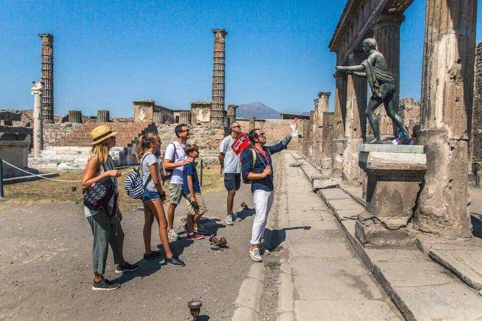 Tour of Pompeii & Mt. Vesuvius with Priority Access