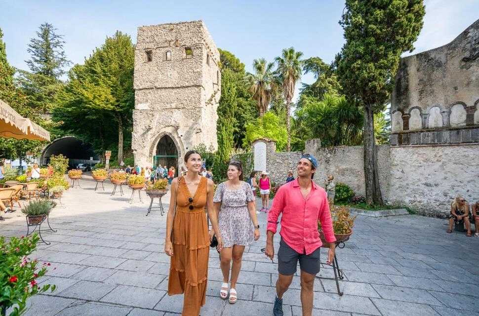 Tour of the Amalfi Coast: Positano, Amalfi & Ravello from Naples