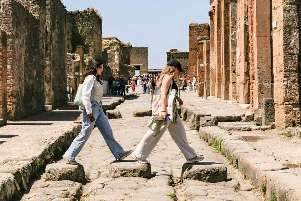 Tour of Pompeii with Priority Access from Naples