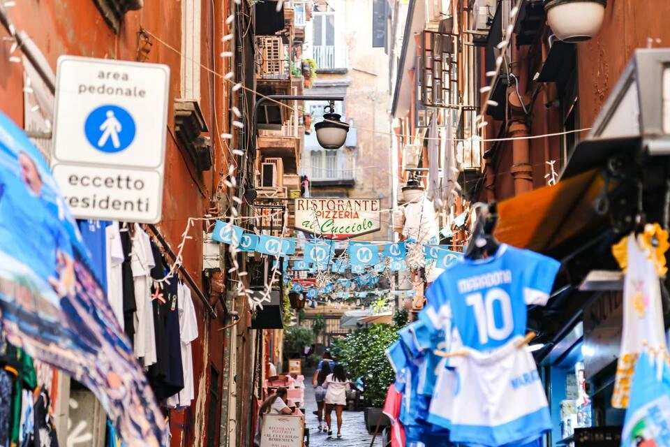 Naples Walking Tour & Street Food Experience