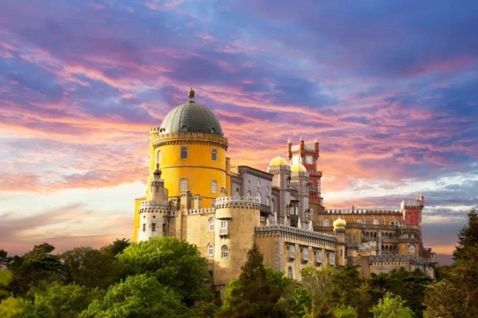Sintra Mystical Tour - Pena and Regaleira