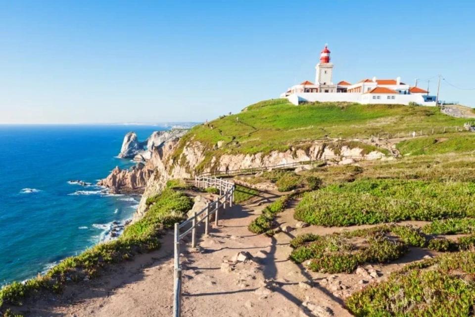 Sintra Mystical Tour - Pena and Regaleira