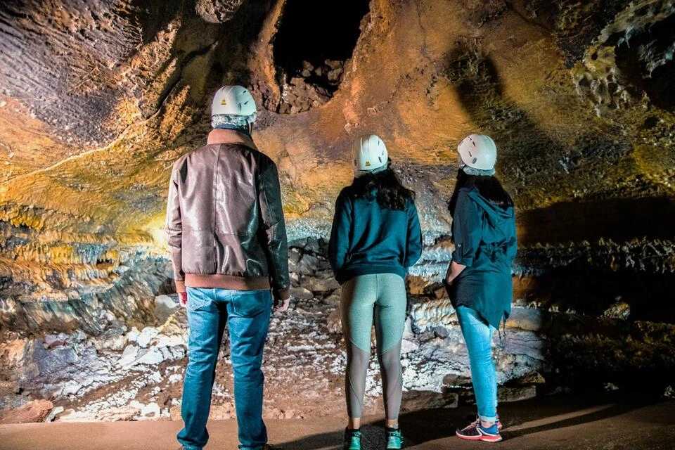 Carvão Cave and Gardens Tour