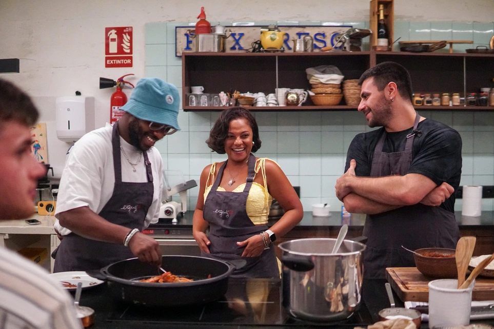 Gaudí Highlights & Paella Cooking Class Small Group