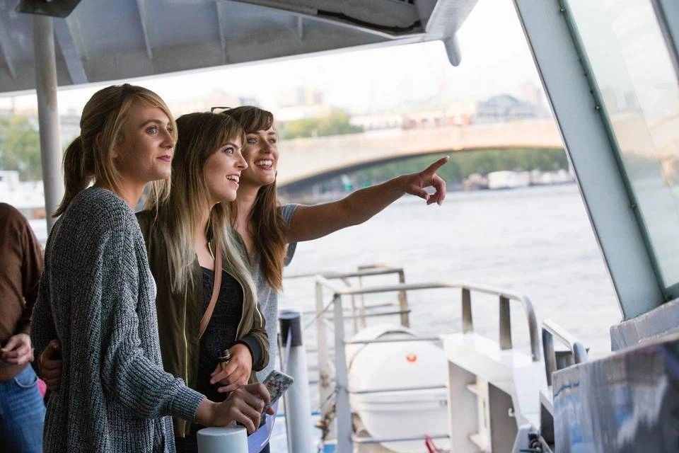 Uber Boat by Thames Clippers: Return Boat River Ticket + See London by Night Bus Tour