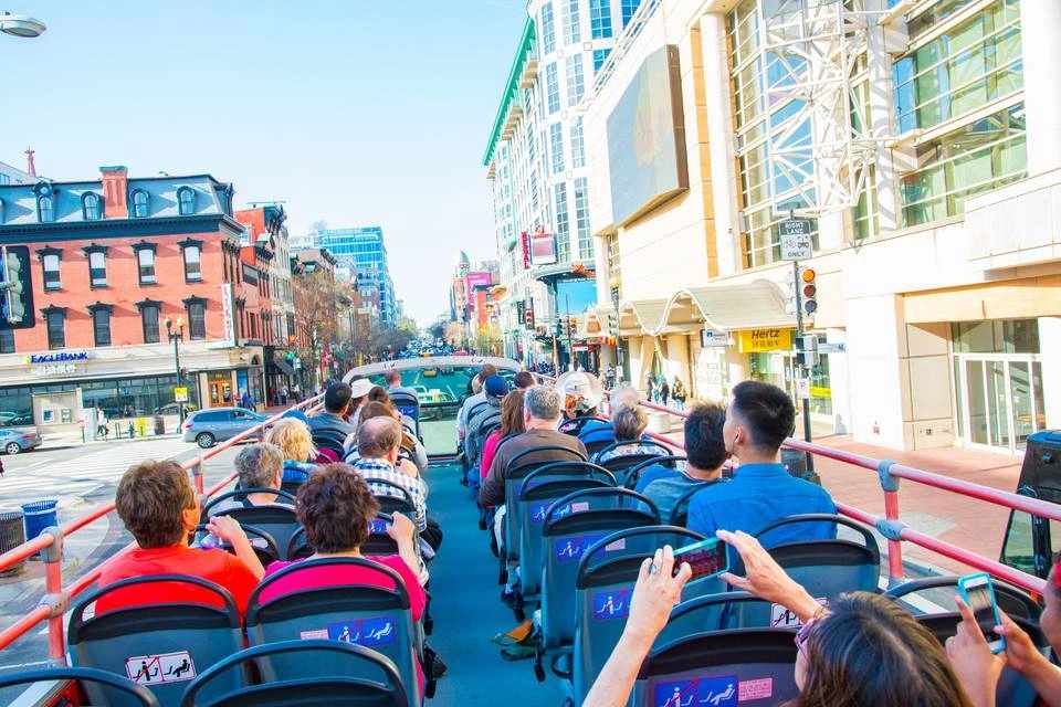 Big Bus: Washington DC Hop-On, Hop-Off Tour and 1-Day Water Taxi Pass