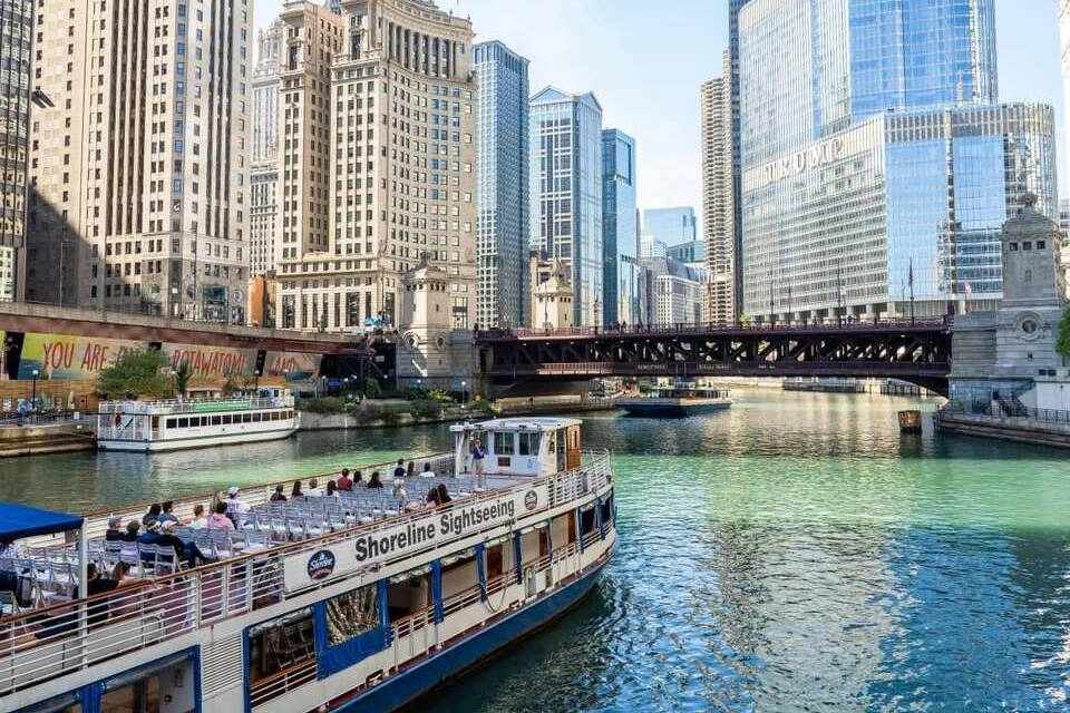 Go City Chicago Essentials Pass: Visit 3 Top Attractions