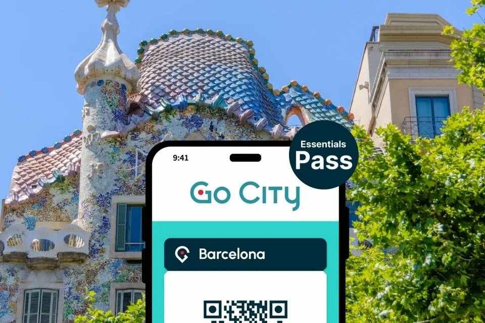Go City: Barcelona Essentials Pass - Visit 3 Top Attractions