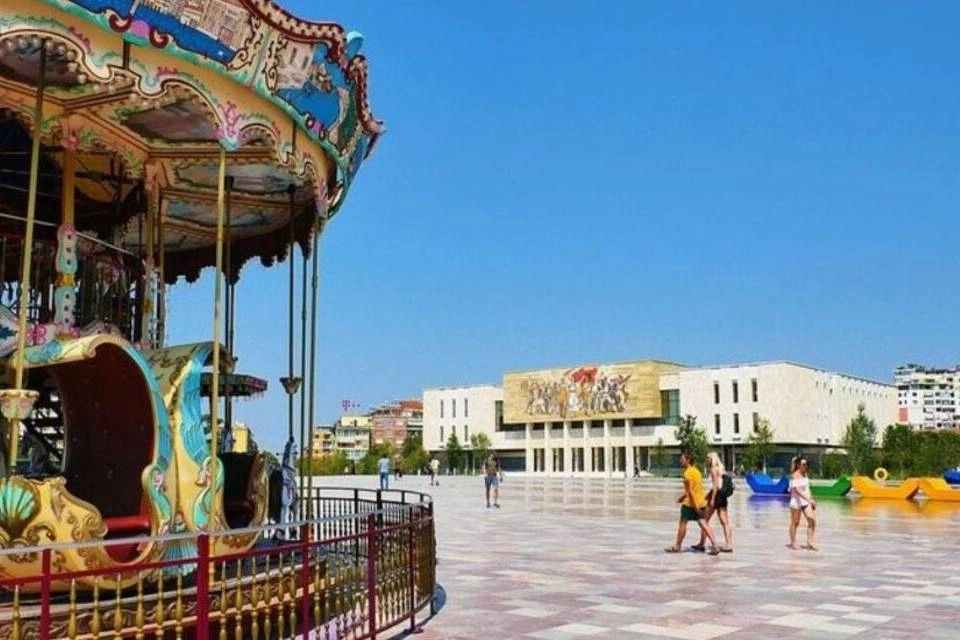 Food Experience & Walking Tour of Tirana