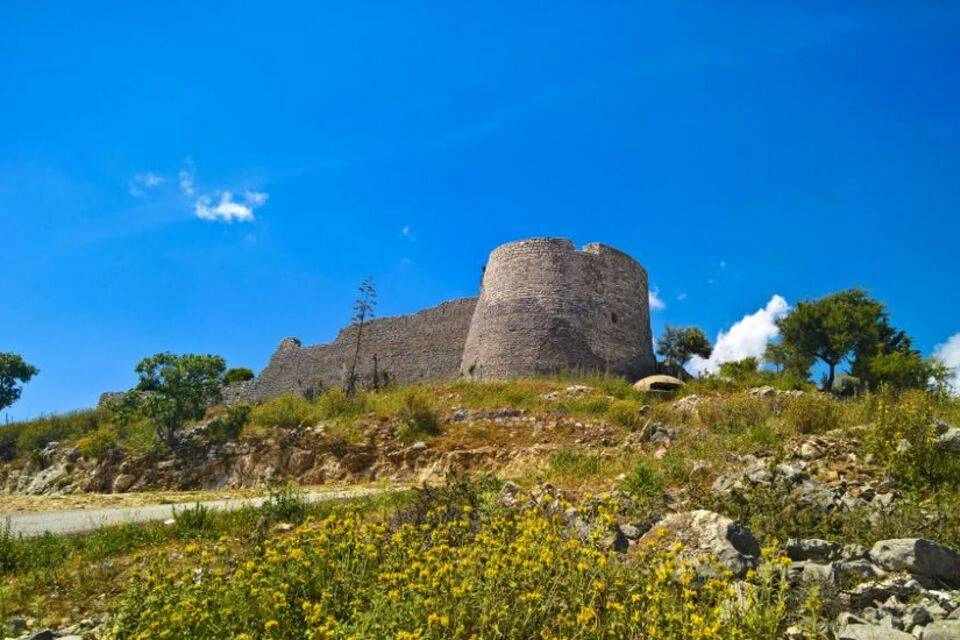Blue Eye & Lekuresi Castle – Saranda’s Top Attractions