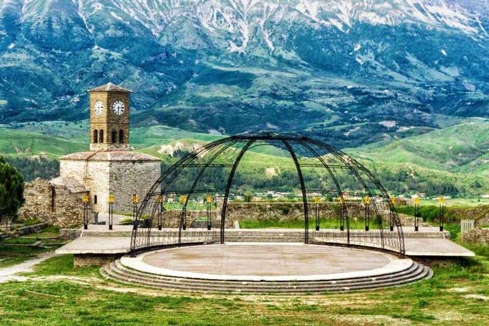 Gjirokaster Walking Tour Baazar – The Castle – Zekate House