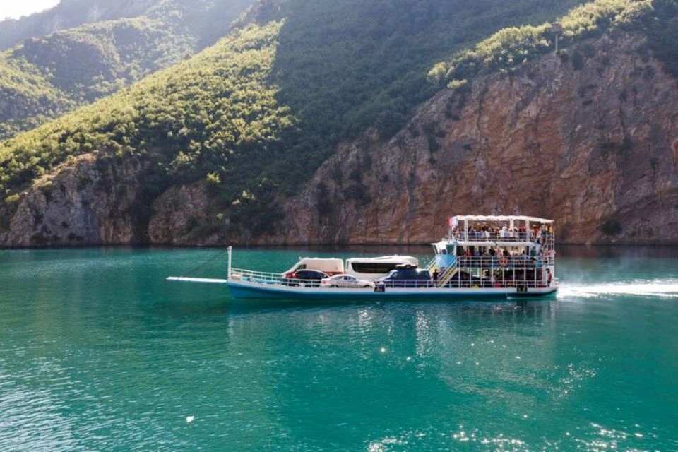 Day Trip in Koman Lake